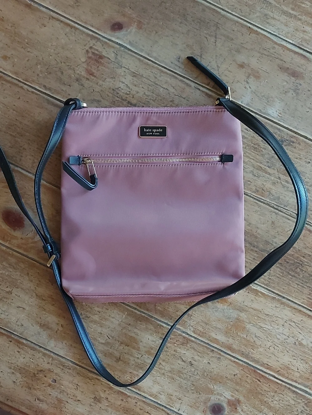 kate spade pink cosmetic pouch with gold hardware